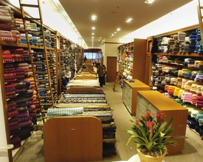 2021年1-4月我國服裝鞋帽等紡織品行業(yè)零售額大幅增長