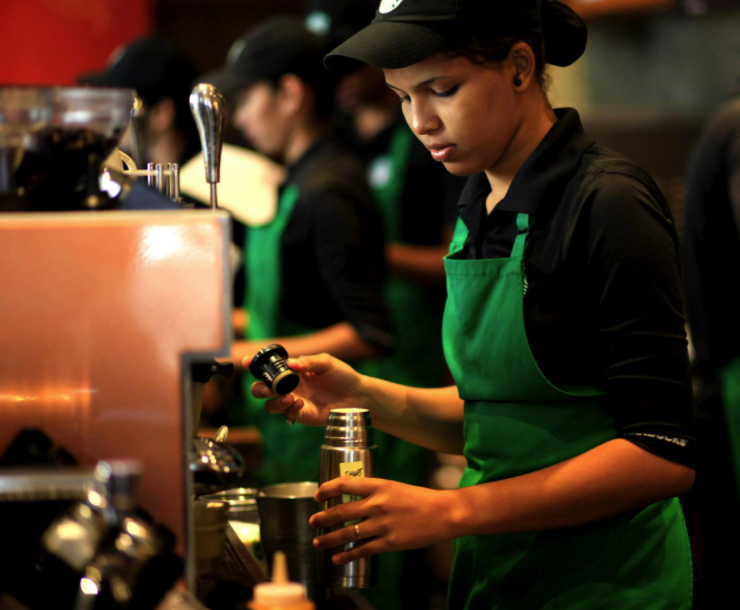 服務(wù)員為什么要穿工作服