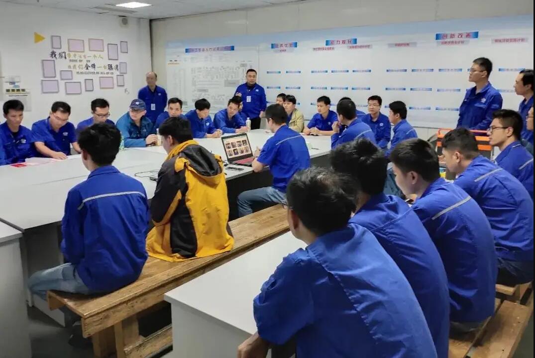 上汽集團員工工作服定制款式圖片