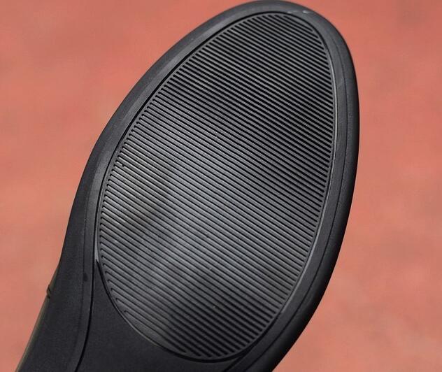 哪種鞋底紋路最防滑?