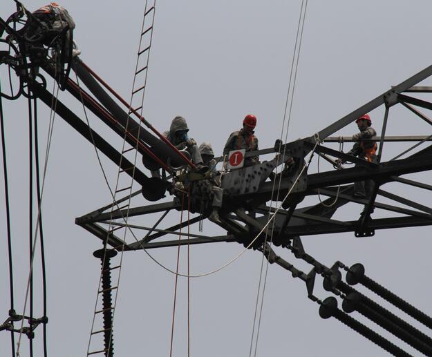 帶電作業的基本要求